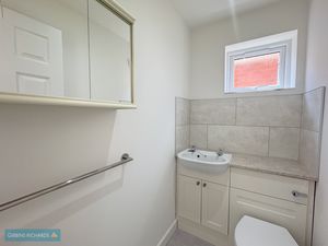 Cloakroom- click for photo gallery